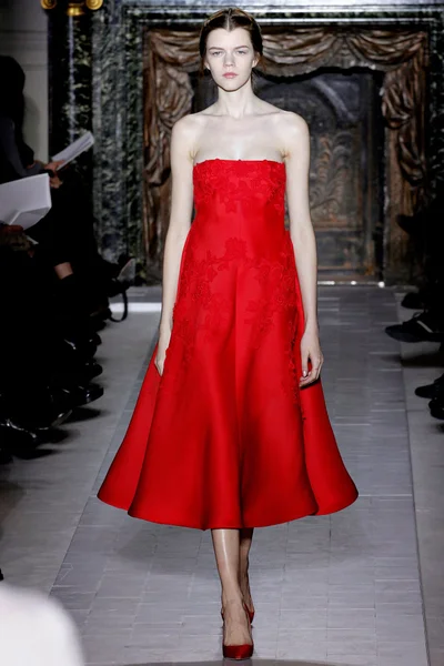 Look 25